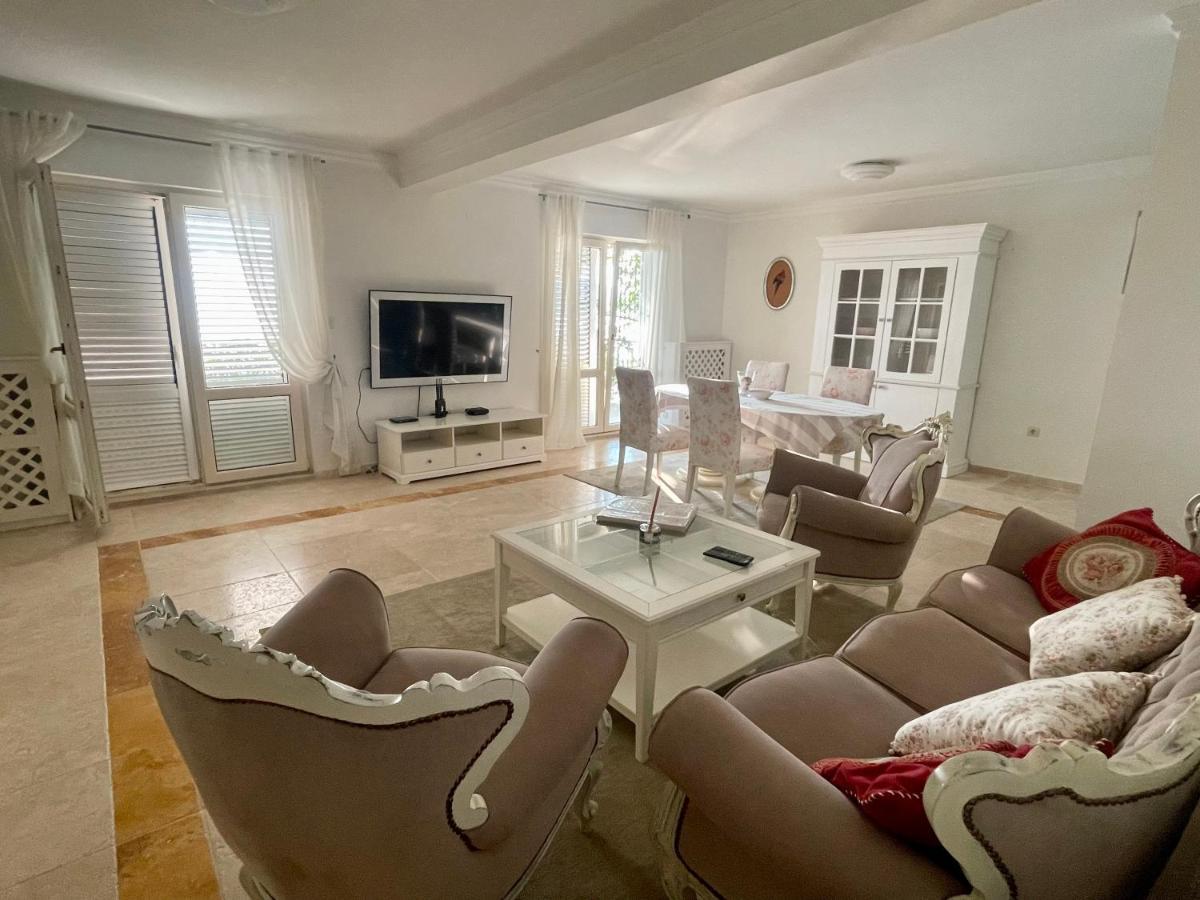 Apartments St Stefan Свети Стефан Екстериор снимка