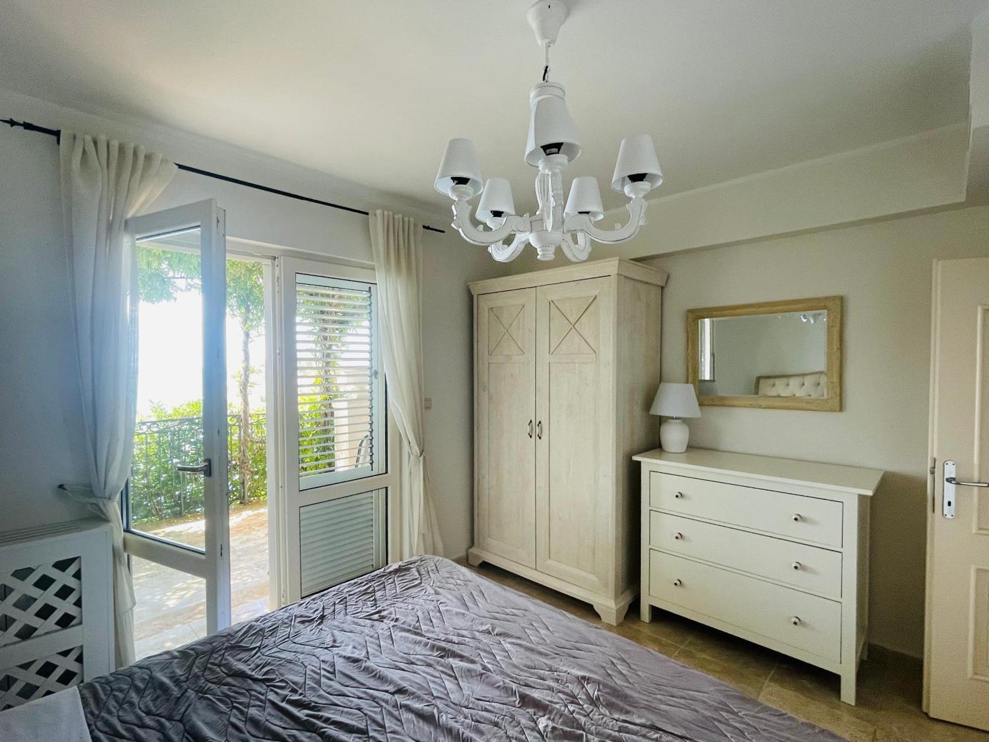 Apartments St Stefan Свети Стефан Екстериор снимка